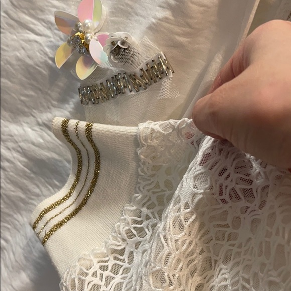 White satin and lace top - Picture 7 of 9